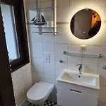 펜션 Freistehender Ferienbungalow Im Fachwerkstil 버헤브