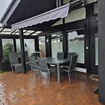Freistehender Ferienbungalow Im Fachwerkstil * 버헤브