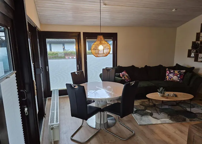 Freistehender Ferienbungalow Im Fachwerkstil Сasa de vacaciones Burhave